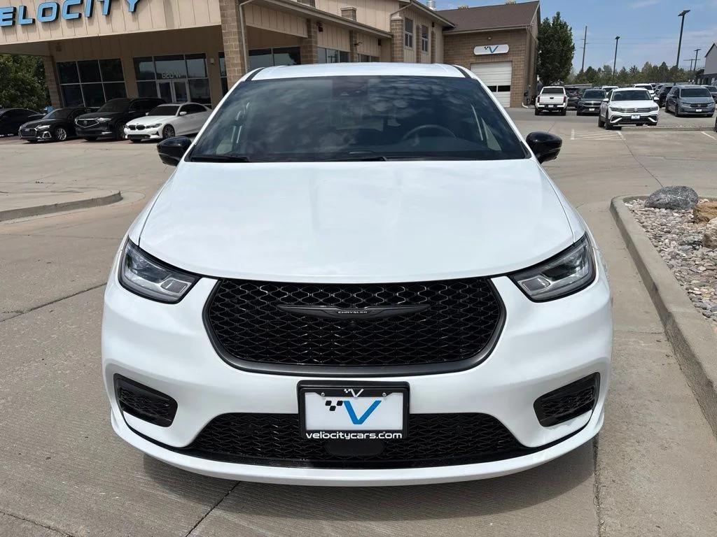chrysler pacifica phev 2024 2C4RC1S78RR115284 image chrysler pacifica phev 2024 2C4RC1S78RR115284 image
